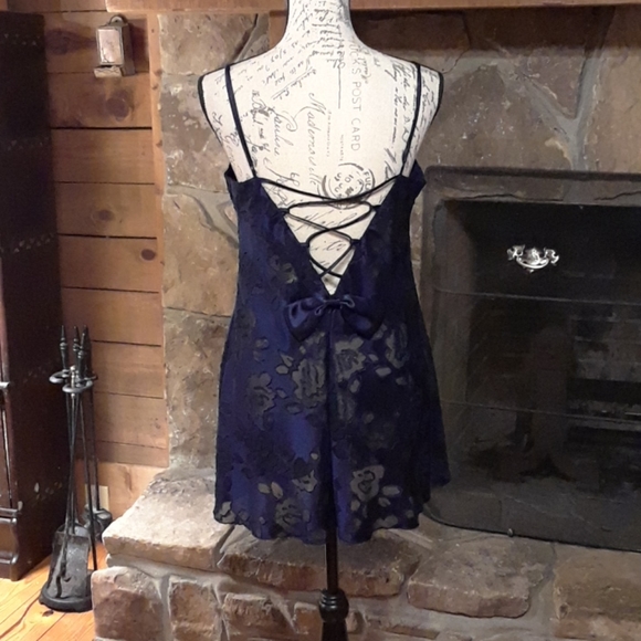 Vintage Victoria's Secret navy blue gown - Picture 4 of 6